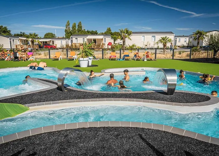 Zecamping Familial Dog Friendly Familial Parc Aquatique אתר קמפינג *